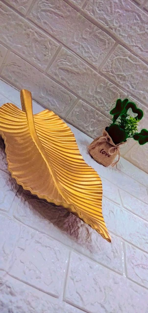 Nordic Decorative Trays Serving Shapes Pineapple Leaf Gold Jewelry Pallet Fruit Snacks Table Dishes Decoration Storage Organizer - Each