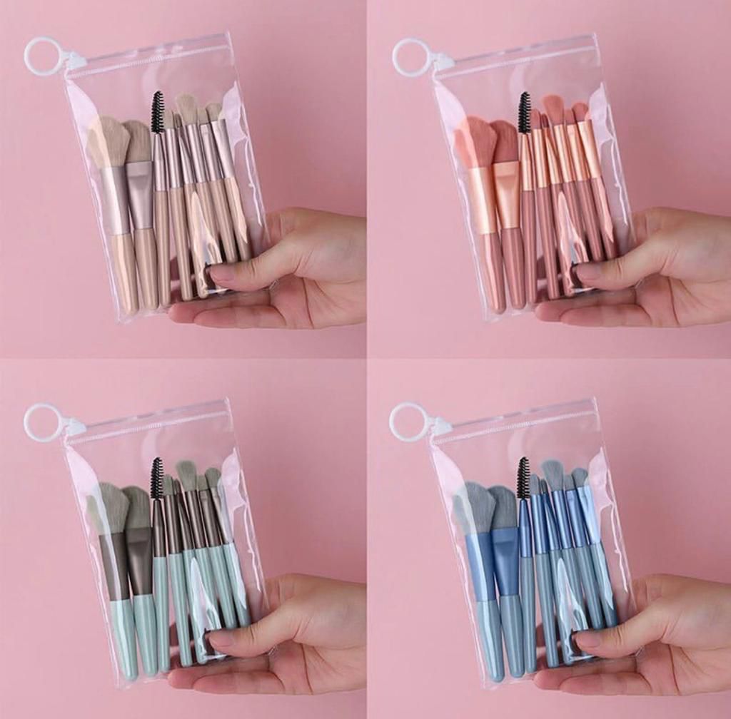 POUCH makeup Brush 08 Piece set Original