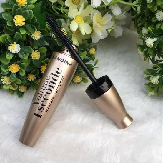 YANQINA Volume 1 Seconde Mascara Original