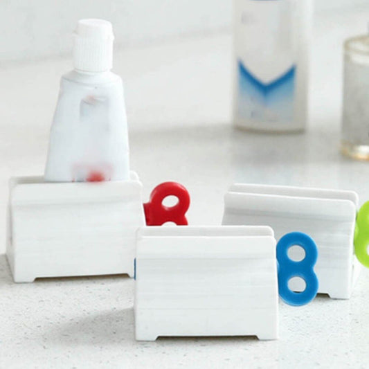Pack of 3 Plastic Rotary Toothpaste Squeezer Device - Durable Rolling Tube Paste Squeezer &amp; Dispenser - Manual Rotary Paste Holder
